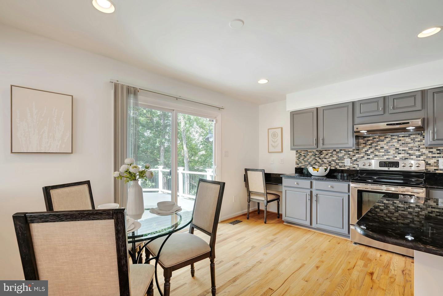 1518 SUMMERSET PL, HERNDON, Virginia 20170, 4 Bedrooms Bedrooms, ,3 BathroomsBathrooms,Residential,For sale,1518 SUMMERSET PL,VAFX2252780 MLS # VAFX2252780