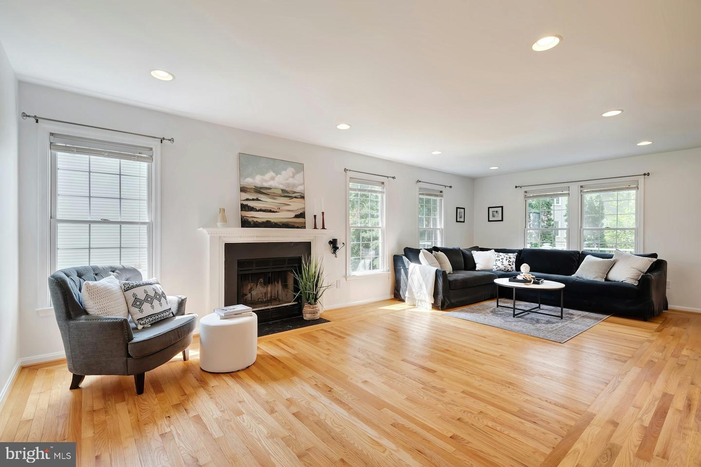 1518 SUMMERSET PL, HERNDON, Virginia 20170, 4 Bedrooms Bedrooms, ,3 BathroomsBathrooms,Residential,For sale,1518 SUMMERSET PL,VAFX2252780 MLS # VAFX2252780