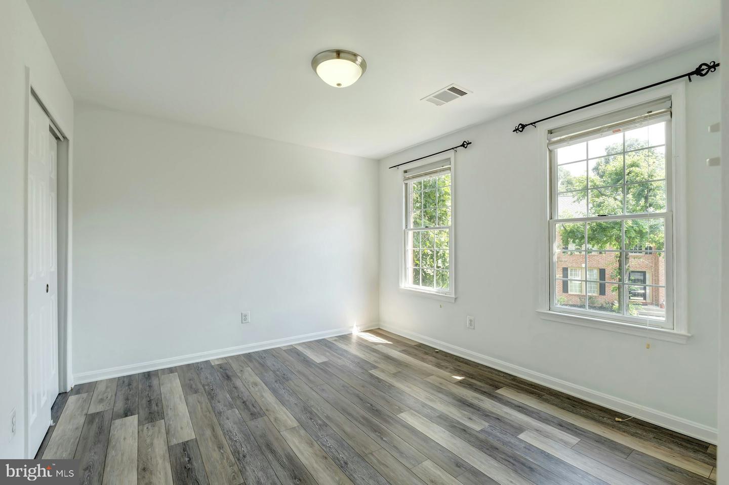 1518 SUMMERSET PL, HERNDON, Virginia 20170, 4 Bedrooms Bedrooms, ,3 BathroomsBathrooms,Residential,For sale,1518 SUMMERSET PL,VAFX2252780 MLS # VAFX2252780