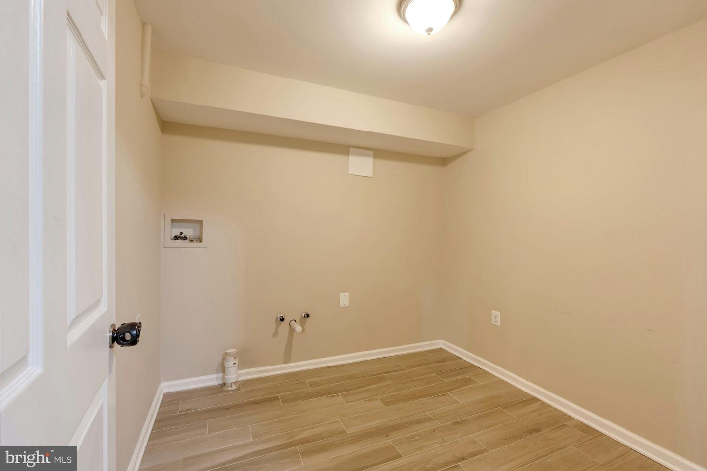 1518 SUMMERSET PL, HERNDON, Virginia 20170, 4 Bedrooms Bedrooms, ,3 BathroomsBathrooms,Residential,For sale,1518 SUMMERSET PL,VAFX2252780 MLS # VAFX2252780