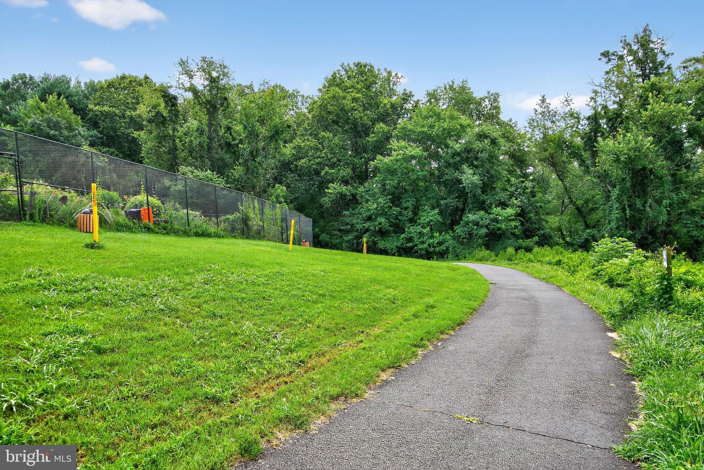 11559 LINKS DR, RESTON, Virginia 20190, 4 Bedrooms Bedrooms, ,2 BathroomsBathrooms,Residential,For sale,11559 LINKS DR,VAFX2252956 MLS # VAFX2252956