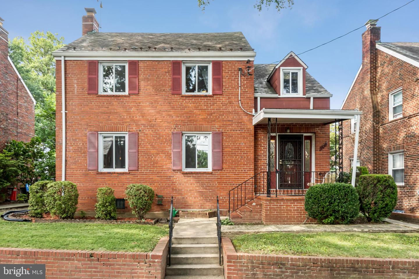 1626 VARNUM PL NE, WASHINGTON, District Of Columbia 20017, 3 Bedrooms Bedrooms, ,3 BathroomsBathrooms,Residential,For sale,1626 VARNUM PL NE,DCDC2208796 MLS # DCDC2208796