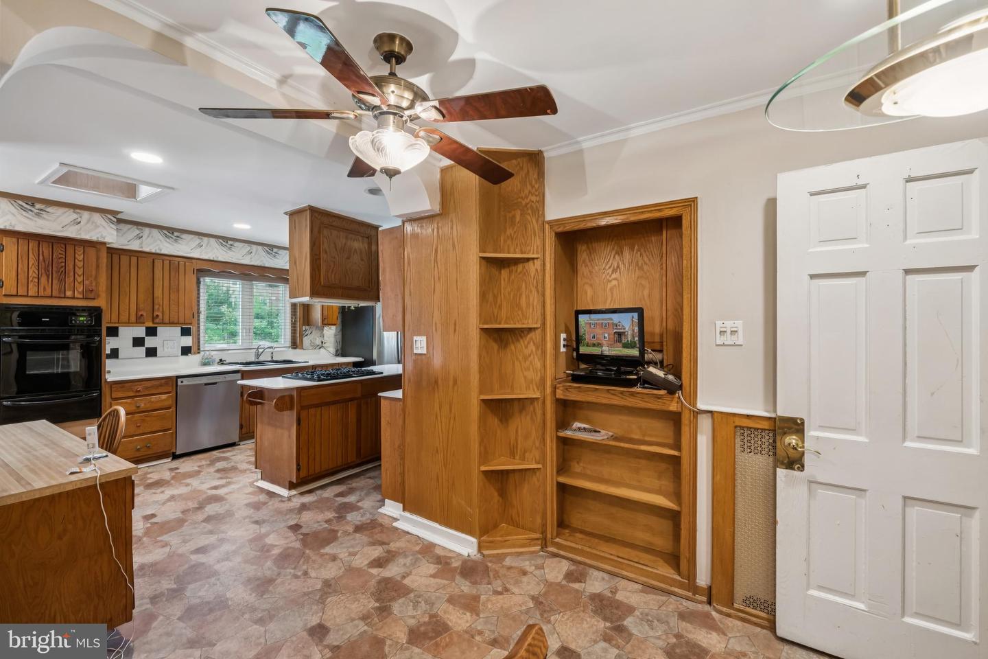 1626 VARNUM PL NE, WASHINGTON, District Of Columbia 20017, 3 Bedrooms Bedrooms, ,3 BathroomsBathrooms,Residential,For sale,1626 VARNUM PL NE,DCDC2208796 MLS # DCDC2208796