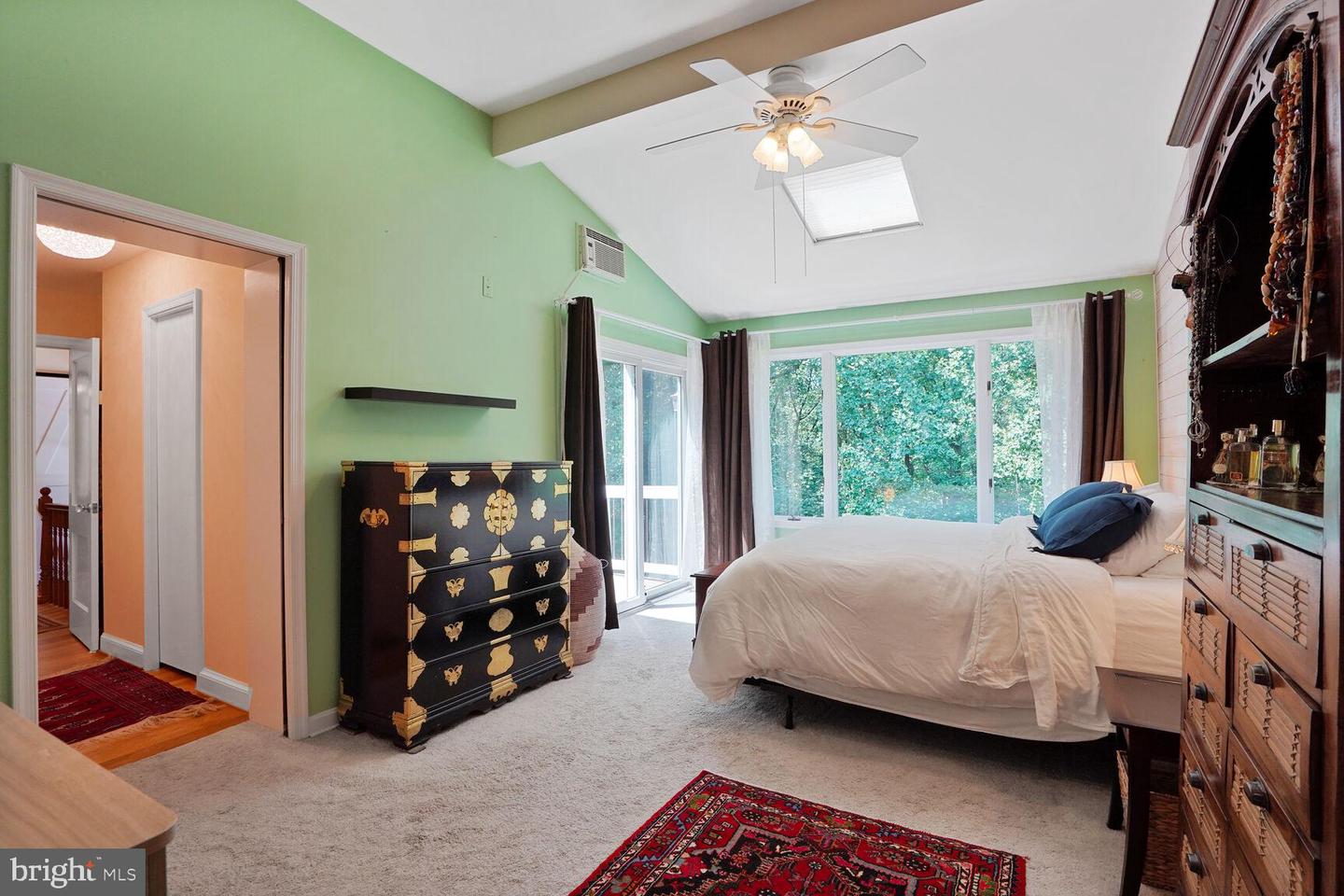 104 N GALVESTON ST, ARLINGTON, Virginia 22203, 4 Bedrooms Bedrooms, ,3 BathroomsBathrooms,Residential,For sale,104 N GALVESTON ST,VAAR2060150 MLS # VAAR2060150