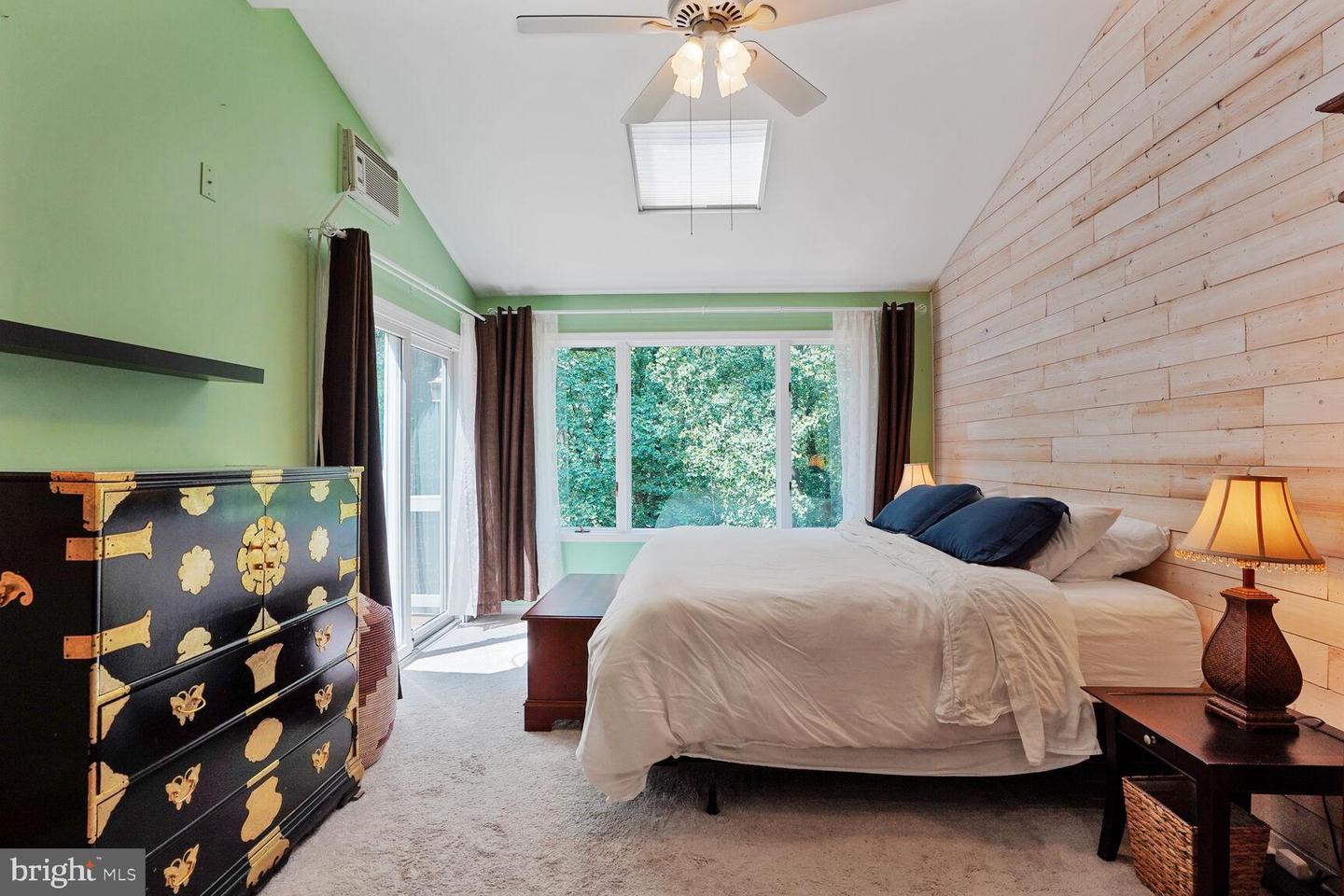 104 N GALVESTON ST, ARLINGTON, Virginia 22203, 4 Bedrooms Bedrooms, ,3 BathroomsBathrooms,Residential,For sale,104 N GALVESTON ST,VAAR2060150 MLS # VAAR2060150