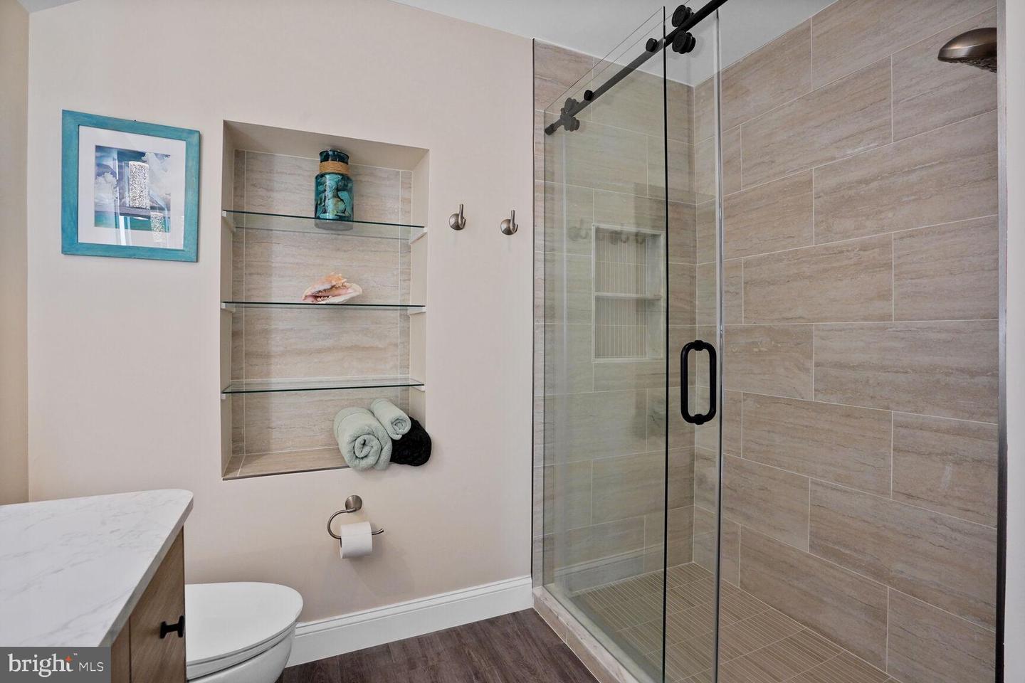 104 N GALVESTON ST, ARLINGTON, Virginia 22203, 4 Bedrooms Bedrooms, ,3 BathroomsBathrooms,Residential,For sale,104 N GALVESTON ST,VAAR2060150 MLS # VAAR2060150