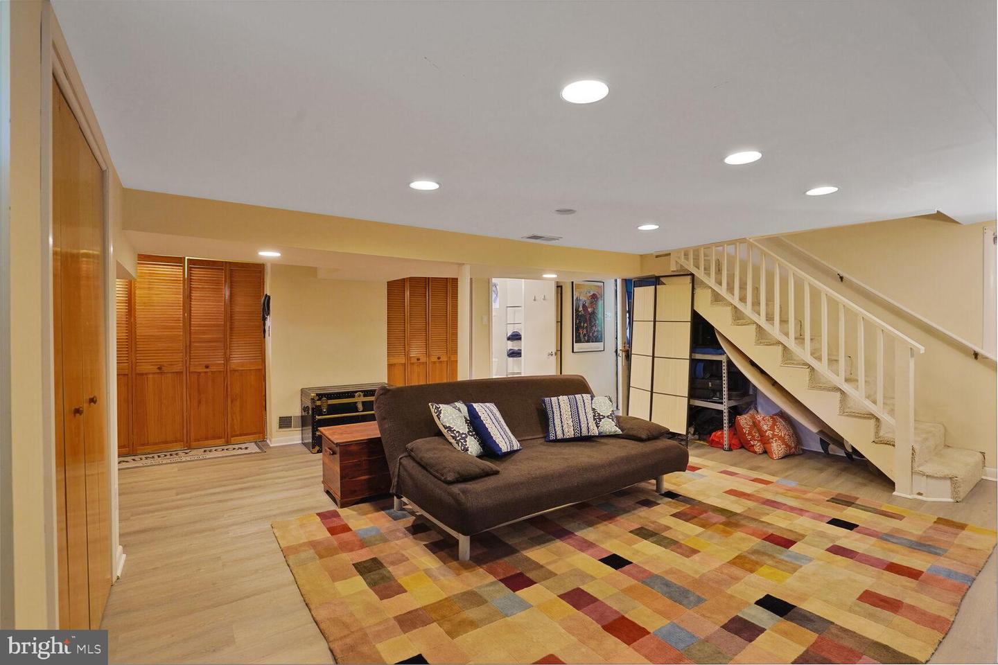 104 N GALVESTON ST, ARLINGTON, Virginia 22203, 4 Bedrooms Bedrooms, ,3 BathroomsBathrooms,Residential,For sale,104 N GALVESTON ST,VAAR2060150 MLS # VAAR2060150