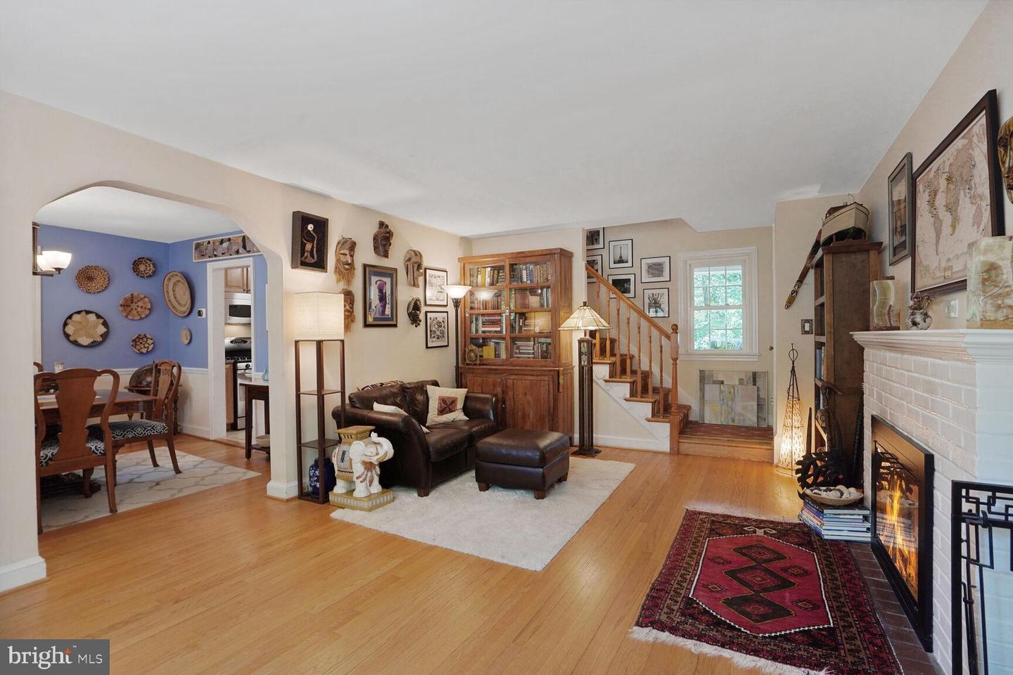 104 N GALVESTON ST, ARLINGTON, Virginia 22203, 4 Bedrooms Bedrooms, ,3 BathroomsBathrooms,Residential,For sale,104 N GALVESTON ST,VAAR2060150 MLS # VAAR2060150