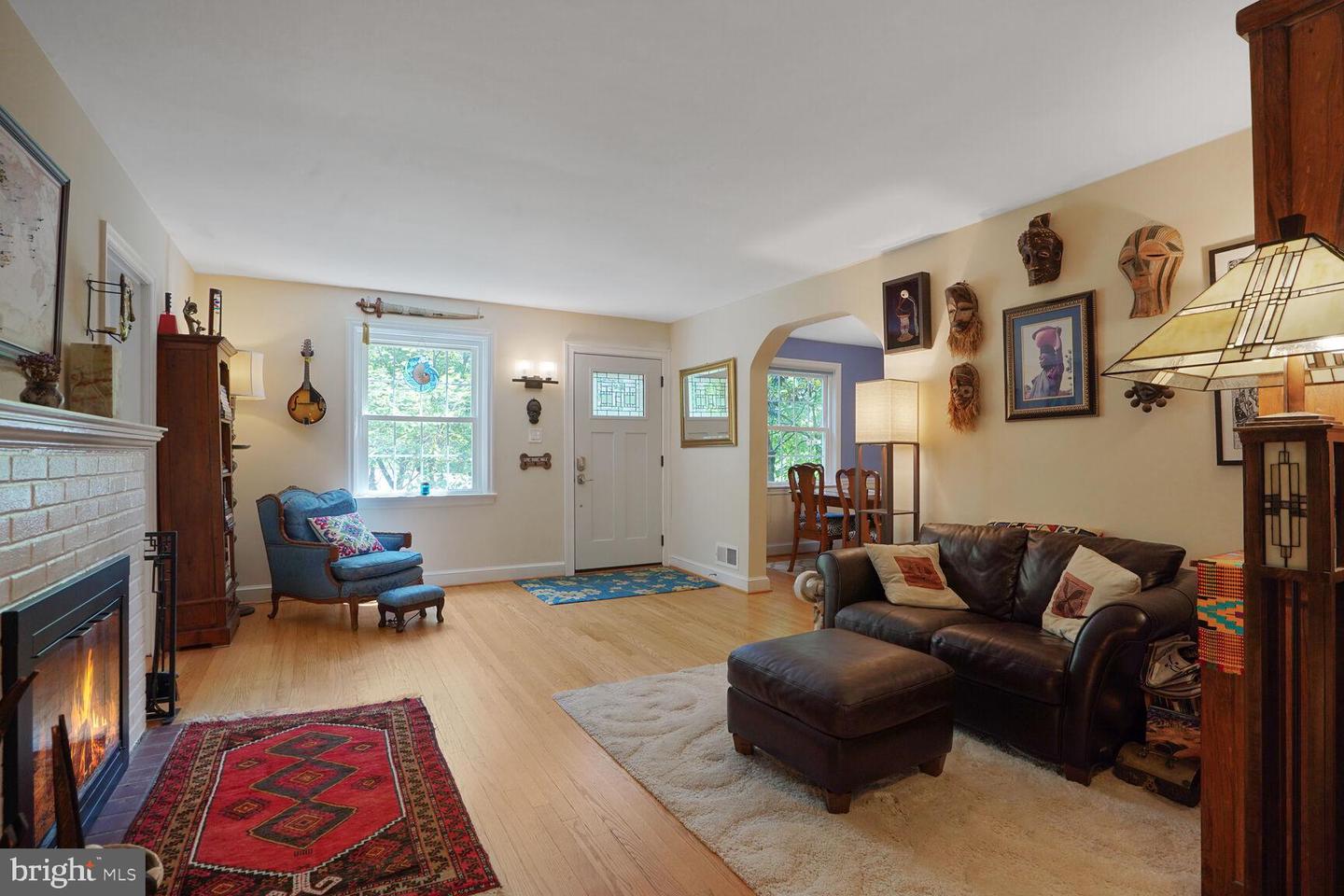 104 N GALVESTON ST, ARLINGTON, Virginia 22203, 4 Bedrooms Bedrooms, ,3 BathroomsBathrooms,Residential,For sale,104 N GALVESTON ST,VAAR2060150 MLS # VAAR2060150