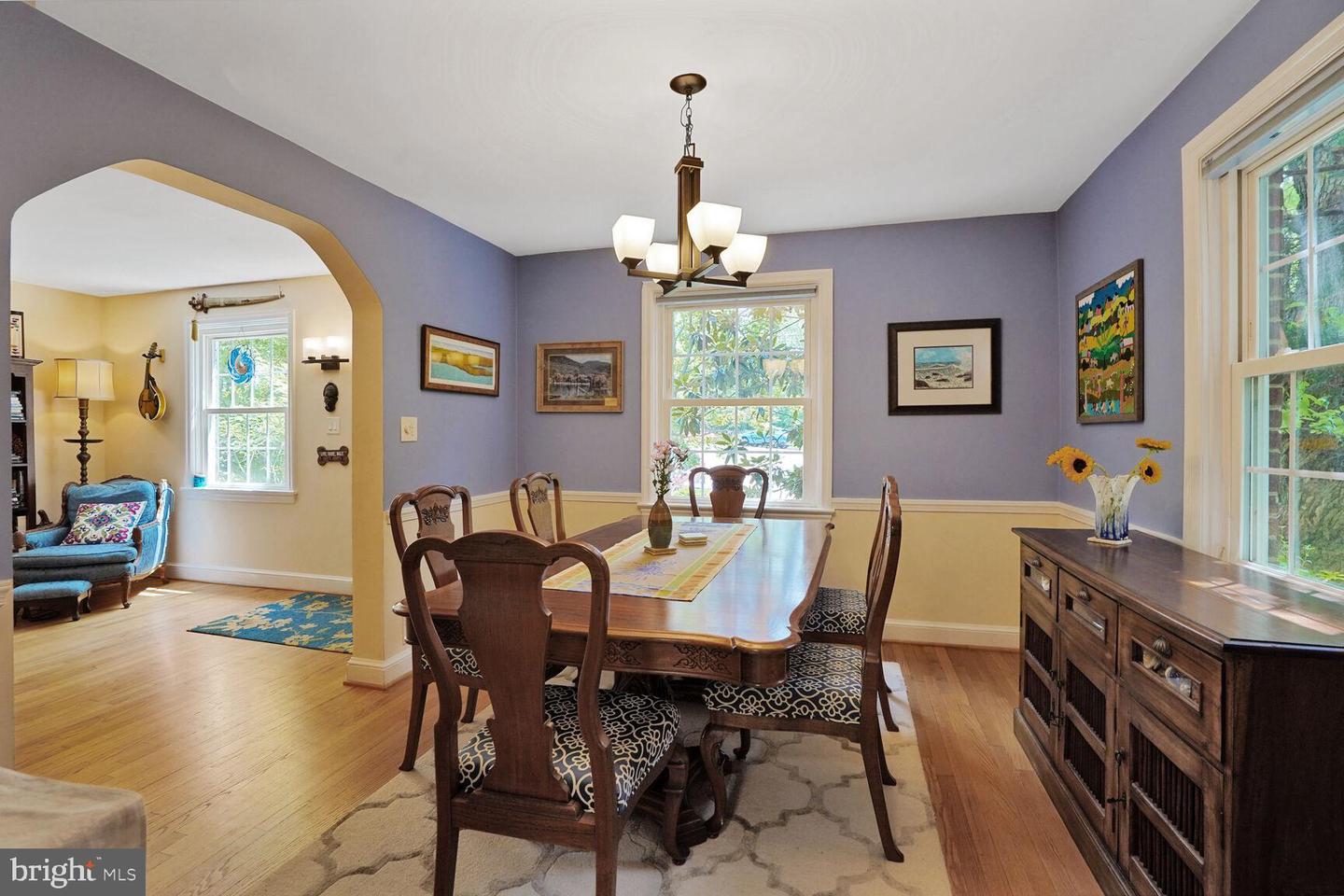 104 N GALVESTON ST, ARLINGTON, Virginia 22203, 4 Bedrooms Bedrooms, ,3 BathroomsBathrooms,Residential,For sale,104 N GALVESTON ST,VAAR2060150 MLS # VAAR2060150