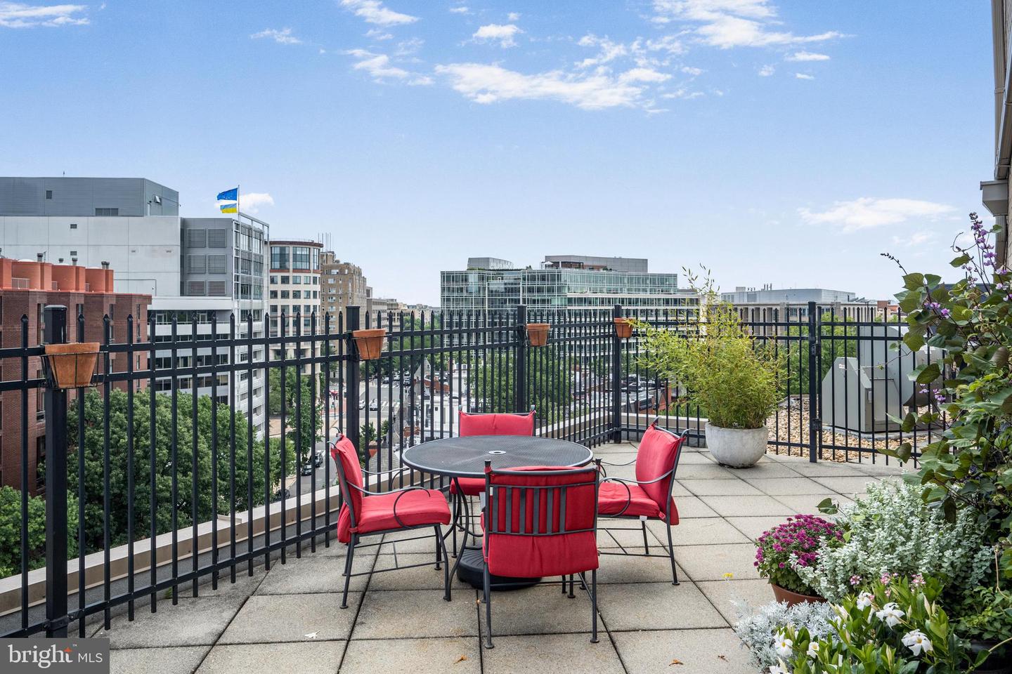 2201 L ST NW #904, WASHINGTON, District Of Columbia 20037, 1 Bedroom Bedrooms, ,1 BathroomBathrooms,Residential,For sale,2201 L ST NW #904,DCDC2208890 MLS # DCDC2208890
