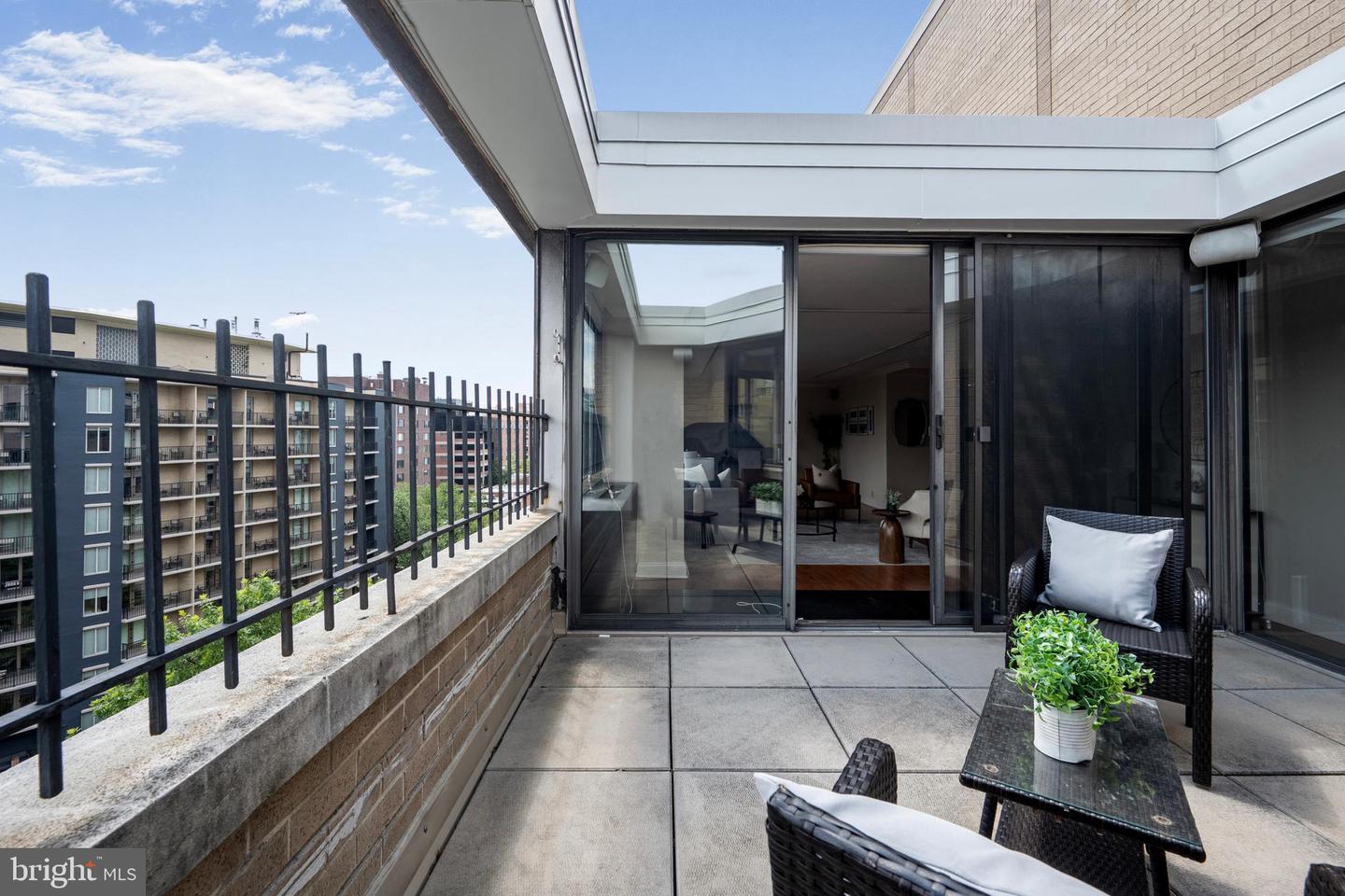 2201 L ST NW #904, WASHINGTON, District Of Columbia 20037, 1 Bedroom Bedrooms, ,1 BathroomBathrooms,Residential,For sale,2201 L ST NW #904,DCDC2208890 MLS # DCDC2208890