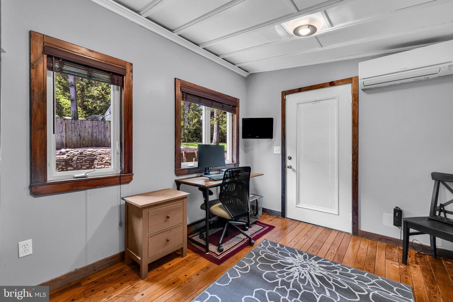 3338 ELM TER, FALLS CHURCH, Virginia 22042, 3 Bedrooms Bedrooms, ,2 BathroomsBathrooms,Residential,For sale,3338 ELM TER,VAFX2253370 MLS # VAFX2253370