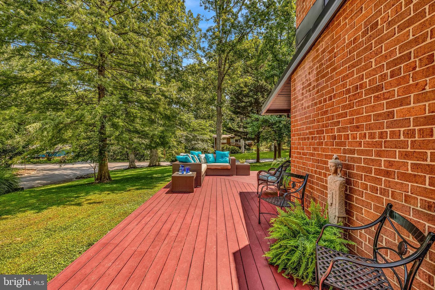 3338 ELM TER, FALLS CHURCH, Virginia 22042, 3 Bedrooms Bedrooms, ,2 BathroomsBathrooms,Residential,For sale,3338 ELM TER,VAFX2253370 MLS # VAFX2253370