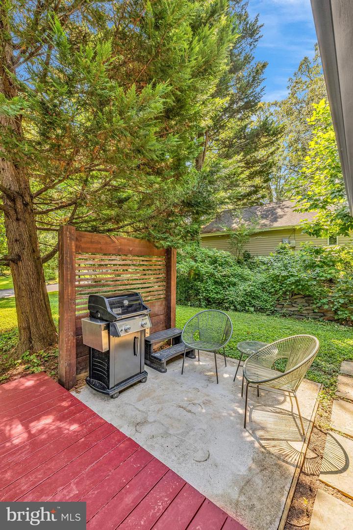 3338 ELM TER, FALLS CHURCH, Virginia 22042, 3 Bedrooms Bedrooms, ,2 BathroomsBathrooms,Residential,For sale,3338 ELM TER,VAFX2253370 MLS # VAFX2253370