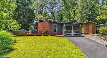 3338 ELM TER, FALLS CHURCH, Virginia 22042, 3 Bedrooms Bedrooms, ,2 BathroomsBathrooms,Residential,For sale,3338 ELM TER,VAFX2253370 MLS # VAFX2253370