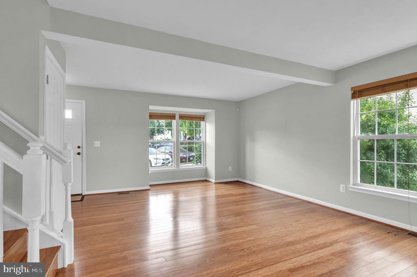 221 SHIRLEY SQ SE, LEESBURG, Virginia 20175, 3 Bedrooms Bedrooms, ,3 BathroomsBathrooms,Residential,For sale,221 SHIRLEY SQ SE,VALO2101222 MLS # VALO2101222