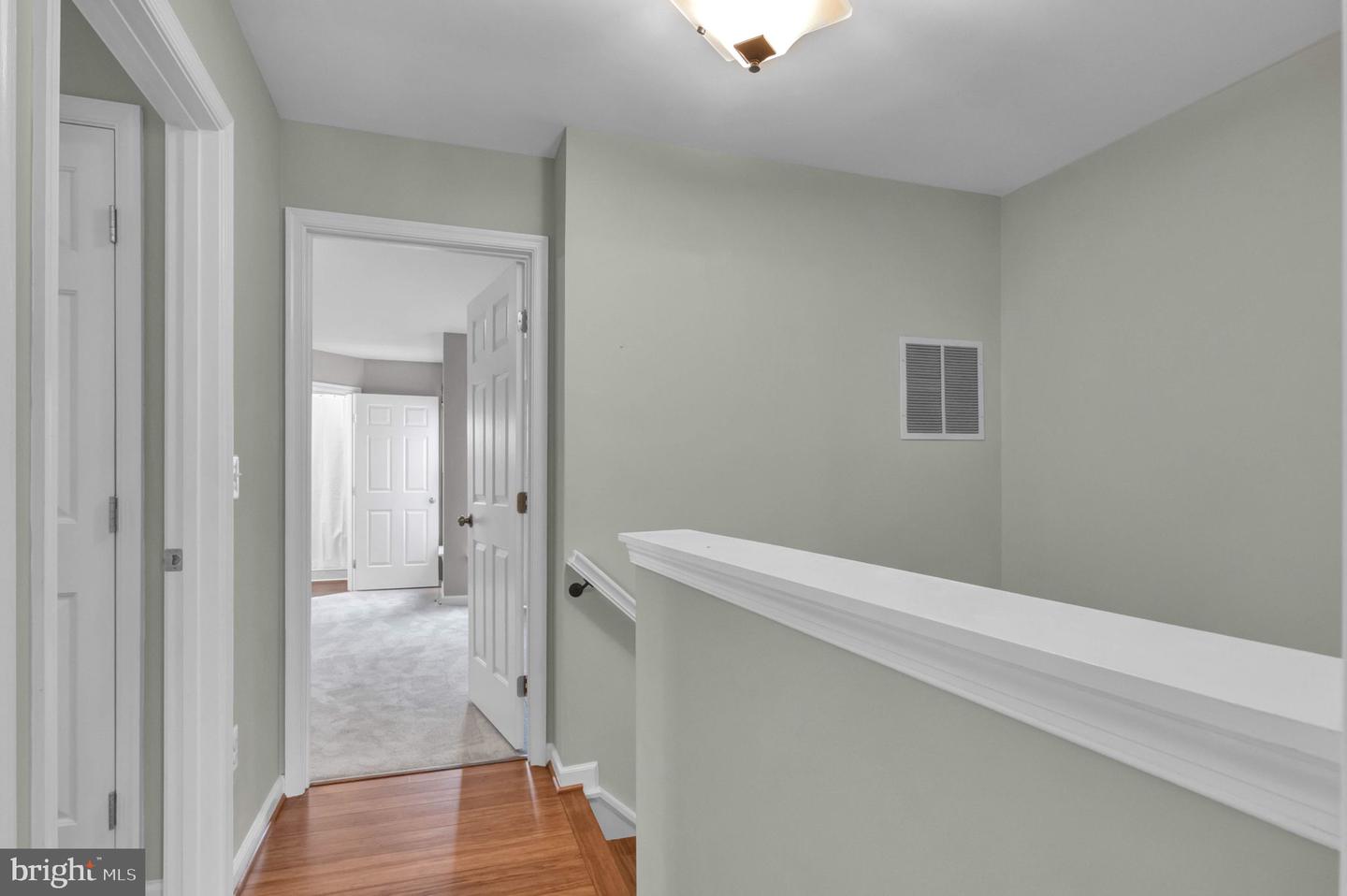 221 SHIRLEY SQ SE, LEESBURG, Virginia 20175, 3 Bedrooms Bedrooms, ,3 BathroomsBathrooms,Residential,For sale,221 SHIRLEY SQ SE,VALO2101222 MLS # VALO2101222