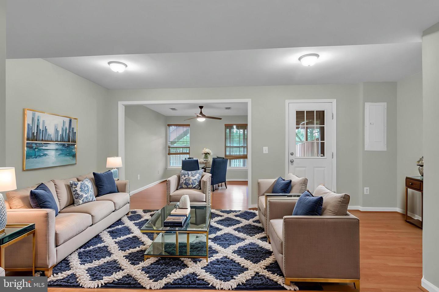 221 SHIRLEY SQ SE, LEESBURG, Virginia 20175, 3 Bedrooms Bedrooms, ,3 BathroomsBathrooms,Residential,For sale,221 SHIRLEY SQ SE,VALO2101222 MLS # VALO2101222