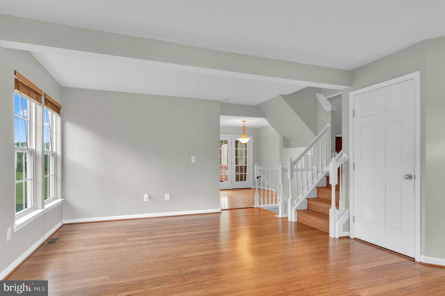 221 SHIRLEY SQ SE, LEESBURG, Virginia 20175, 3 Bedrooms Bedrooms, ,3 BathroomsBathrooms,Residential,For sale,221 SHIRLEY SQ SE,VALO2101222 MLS # VALO2101222