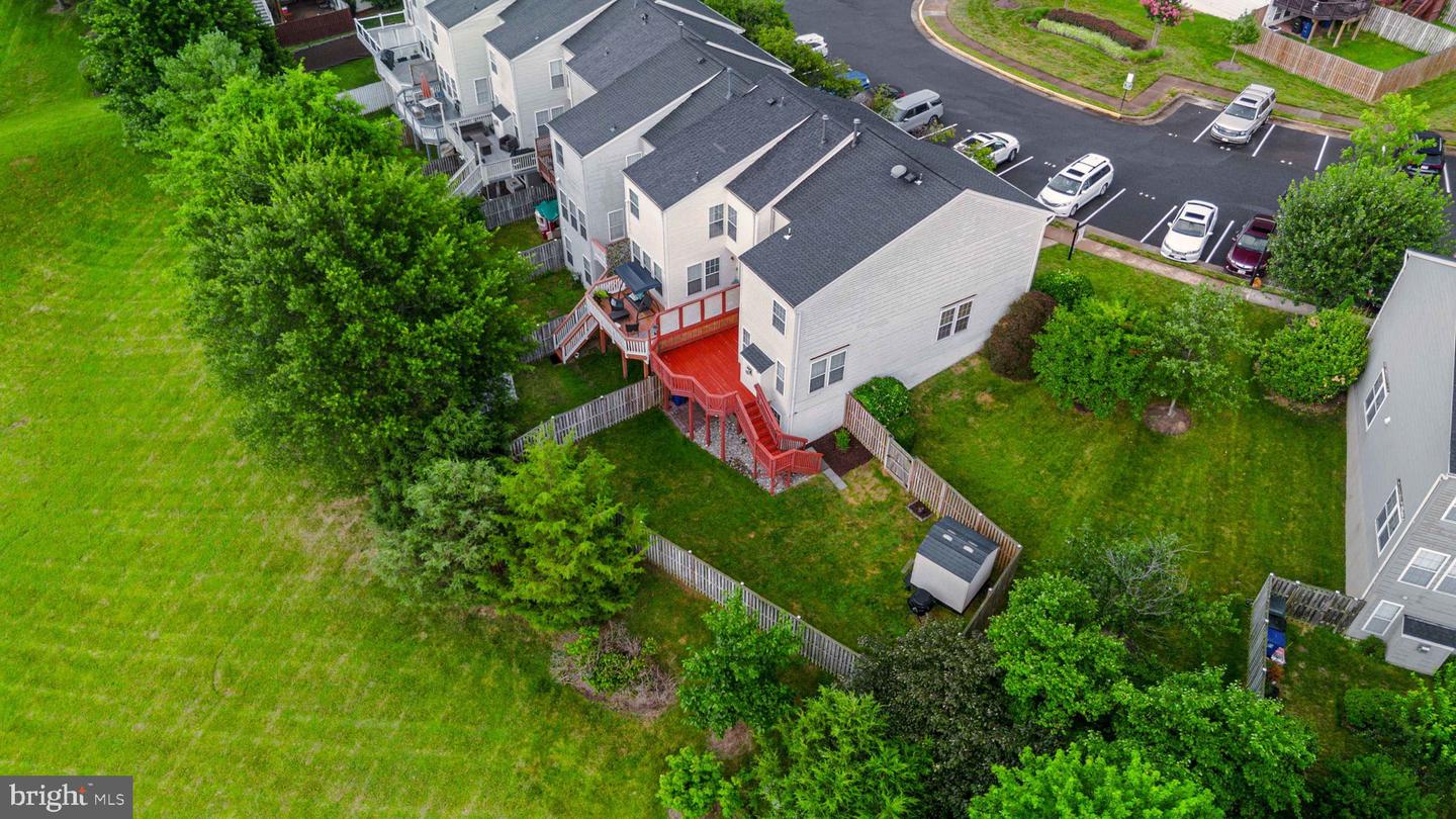 221 SHIRLEY SQ SE, LEESBURG, Virginia 20175, 3 Bedrooms Bedrooms, ,3 BathroomsBathrooms,Residential,For sale,221 SHIRLEY SQ SE,VALO2101222 MLS # VALO2101222
