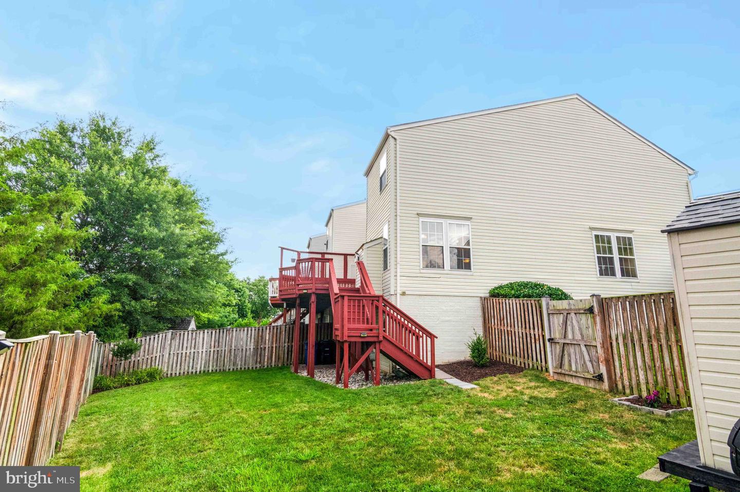 221 SHIRLEY SQ SE, LEESBURG, Virginia 20175, 3 Bedrooms Bedrooms, ,3 BathroomsBathrooms,Residential,For sale,221 SHIRLEY SQ SE,VALO2101222 MLS # VALO2101222
