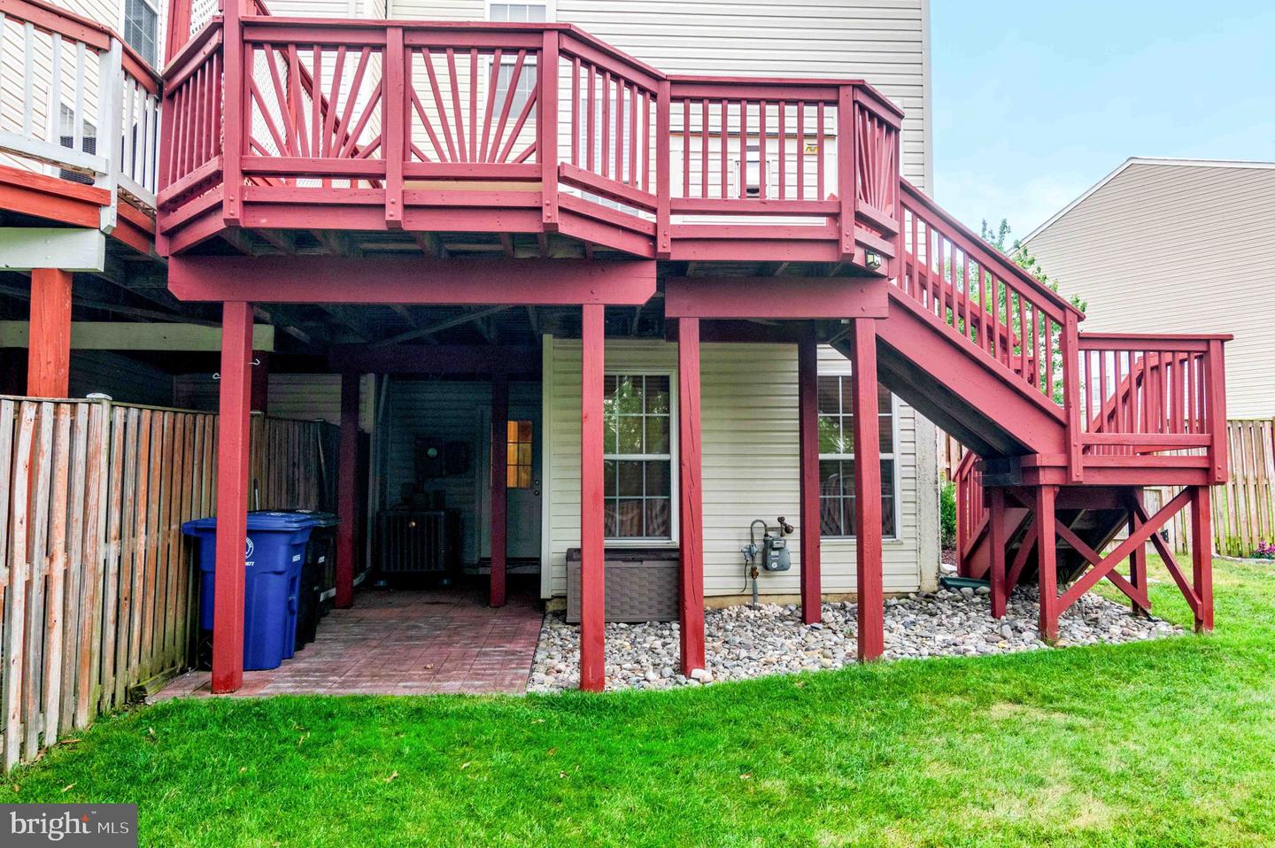 221 SHIRLEY SQ SE, LEESBURG, Virginia 20175, 3 Bedrooms Bedrooms, ,3 BathroomsBathrooms,Residential,For sale,221 SHIRLEY SQ SE,VALO2101222 MLS # VALO2101222
