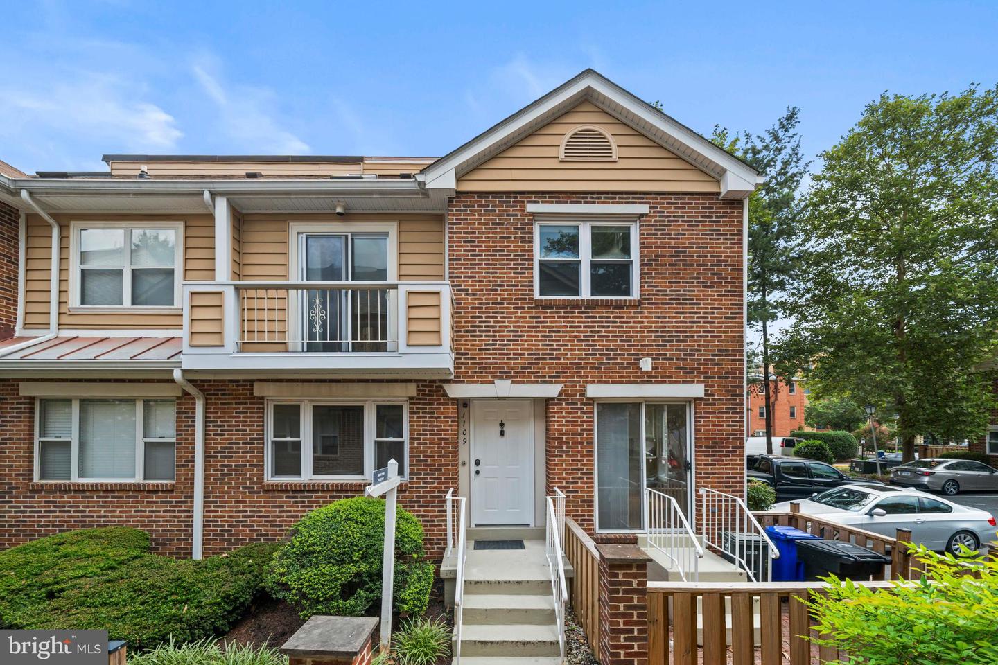 1109 N VERNON ST, ARLINGTON, Virginia 22201, 2 Bedrooms Bedrooms, ,2 BathroomsBathrooms,Residential,For sale,1109 N VERNON ST,VAAR2060244 MLS # VAAR2060244