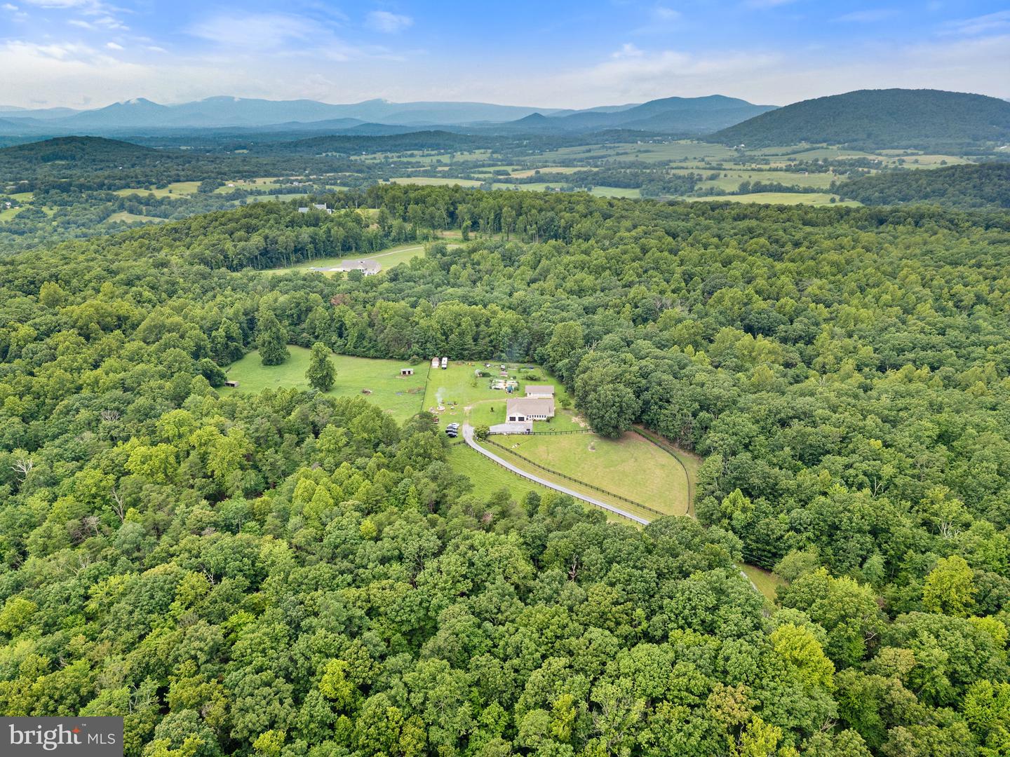 5628 FREE STATE RD, MARSHALL, Virginia 20115, 3 Bedrooms Bedrooms, ,3 BathroomsBathrooms,Residential,For sale,5628 FREE STATE RD,VAFQ2017356 MLS # VAFQ2017356