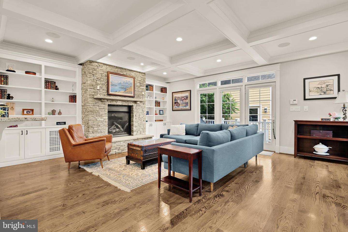 1921 N GEORGE MASON DR, ARLINGTON, Virginia 22207, 4 Bedrooms Bedrooms, ,4 BathroomsBathrooms,Residential,For sale,1921 N GEORGE MASON DR,VAAR2060322 MLS # VAAR2060322