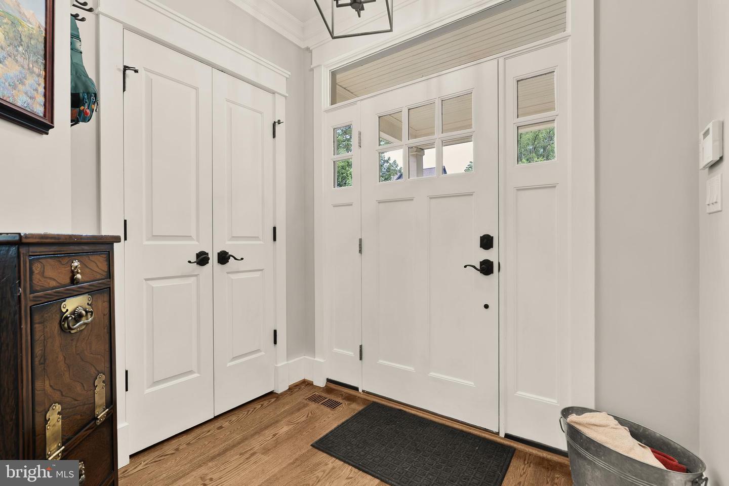 1921 N GEORGE MASON DR, ARLINGTON, Virginia 22207, 4 Bedrooms Bedrooms, ,4 BathroomsBathrooms,Residential,For sale,1921 N GEORGE MASON DR,VAAR2060322 MLS # VAAR2060322