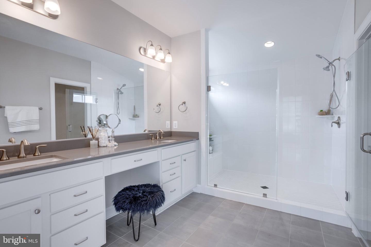 3139 SILVAN WOODS DR, FAIRFAX, Virginia 22031, 7 Bedrooms Bedrooms, ,5 BathroomsBathrooms,Residential,For sale,3139 SILVAN WOODS DR,VAFX2253910 MLS # VAFX2253910