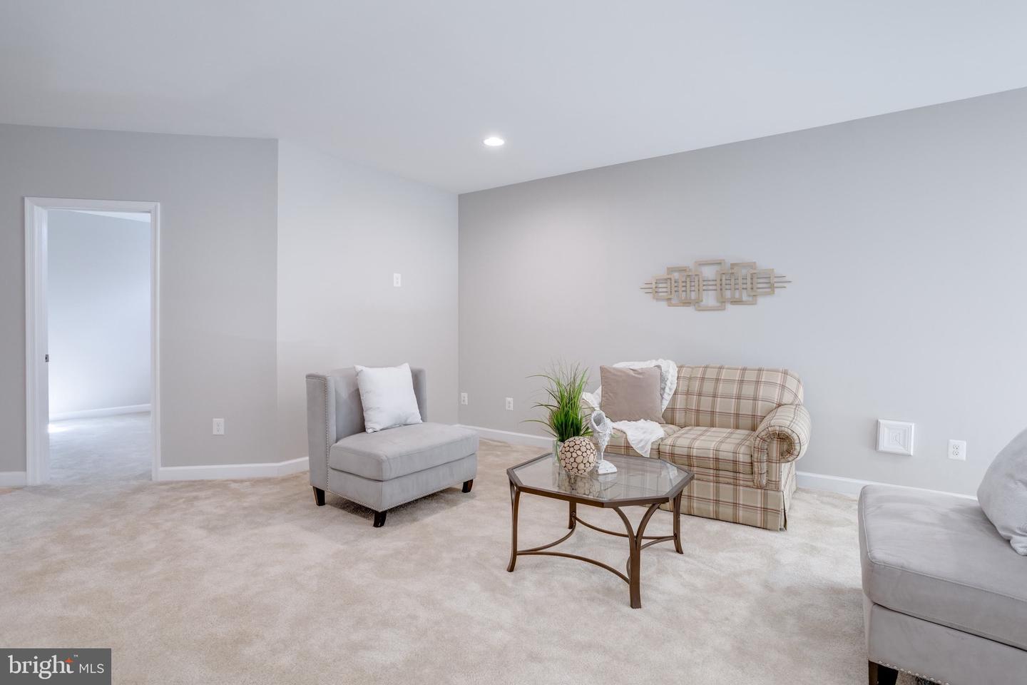 3139 SILVAN WOODS DR, FAIRFAX, Virginia 22031, 7 Bedrooms Bedrooms, ,5 BathroomsBathrooms,Residential,For sale,3139 SILVAN WOODS DR,VAFX2253910 MLS # VAFX2253910