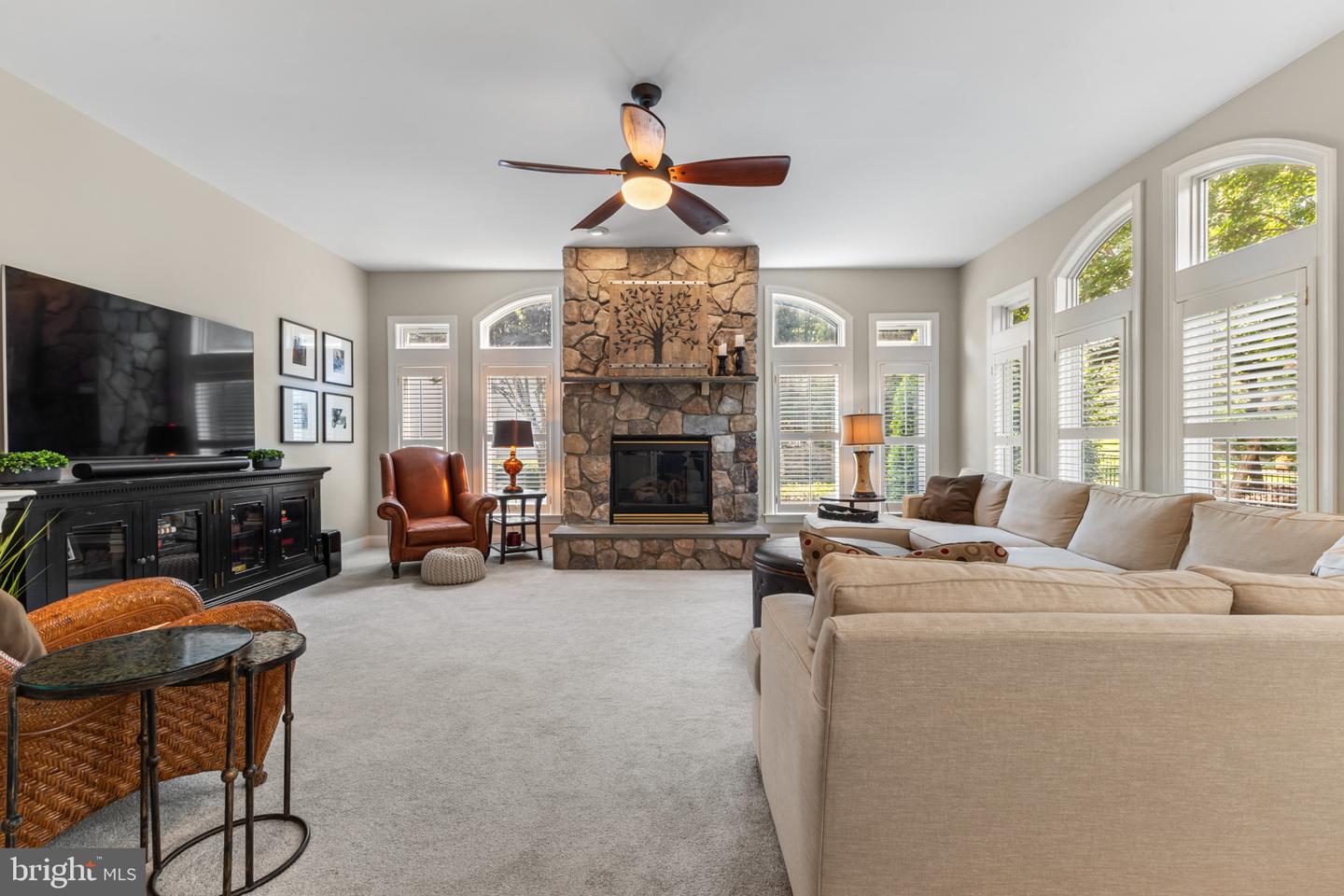 8353 ROXBOROUGH LOOP, GAINESVILLE, Virginia 20155, 5 Bedrooms Bedrooms, ,3 BathroomsBathrooms,Residential,For sale,8353 ROXBOROUGH LOOP,VAPW2098716 MLS # VAPW2098716