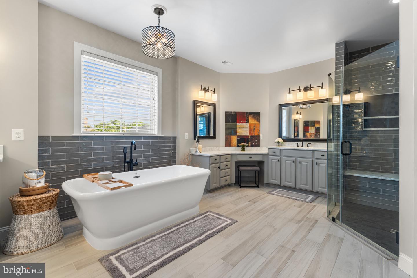 8353 ROXBOROUGH LOOP, GAINESVILLE, Virginia 20155, 5 Bedrooms Bedrooms, ,3 BathroomsBathrooms,Residential,For sale,8353 ROXBOROUGH LOOP,VAPW2098716 MLS # VAPW2098716