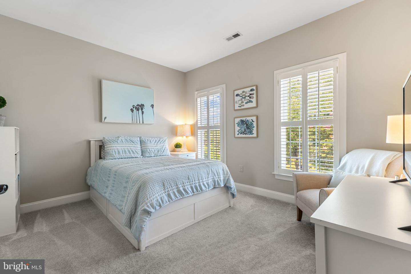 8353 ROXBOROUGH LOOP, GAINESVILLE, Virginia 20155, 5 Bedrooms Bedrooms, ,3 BathroomsBathrooms,Residential,For sale,8353 ROXBOROUGH LOOP,VAPW2098716 MLS # VAPW2098716