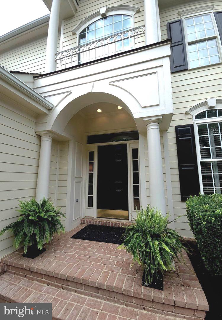8353 ROXBOROUGH LOOP, GAINESVILLE, Virginia 20155, 5 Bedrooms Bedrooms, ,3 BathroomsBathrooms,Residential,For sale,8353 ROXBOROUGH LOOP,VAPW2098716 MLS # VAPW2098716