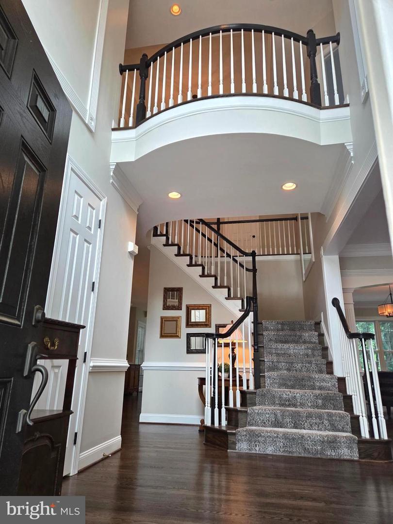8353 ROXBOROUGH LOOP, GAINESVILLE, Virginia 20155, 5 Bedrooms Bedrooms, ,3 BathroomsBathrooms,Residential,For sale,8353 ROXBOROUGH LOOP,VAPW2098716 MLS # VAPW2098716