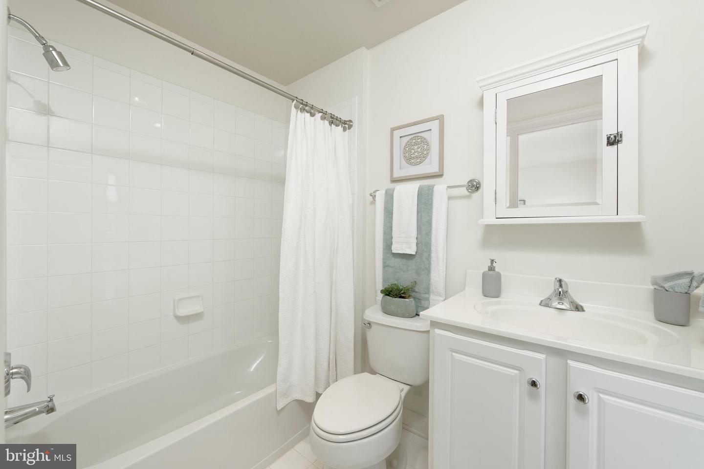 421 ORONOCO ST, ALEXANDRIA, Virginia 22314, 3 Bedrooms Bedrooms, ,3 BathroomsBathrooms,Residential,For sale,421 ORONOCO ST,VAAX2047294 MLS # VAAX2047294