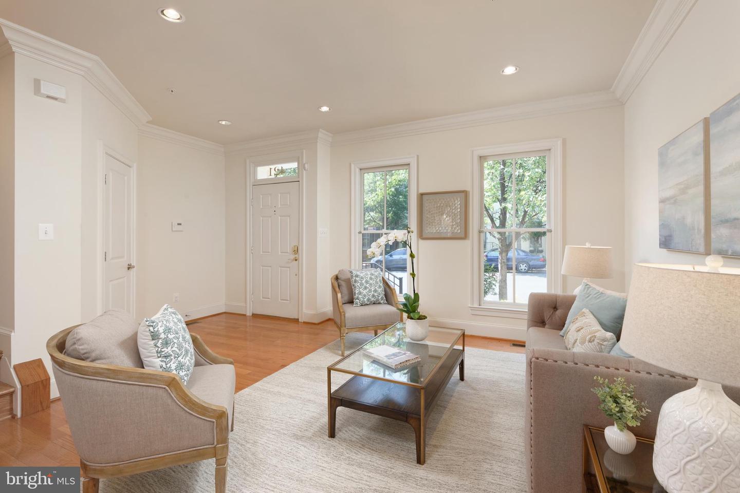 421 ORONOCO ST, ALEXANDRIA, Virginia 22314, 3 Bedrooms Bedrooms, ,3 BathroomsBathrooms,Residential,For sale,421 ORONOCO ST,VAAX2047294 MLS # VAAX2047294