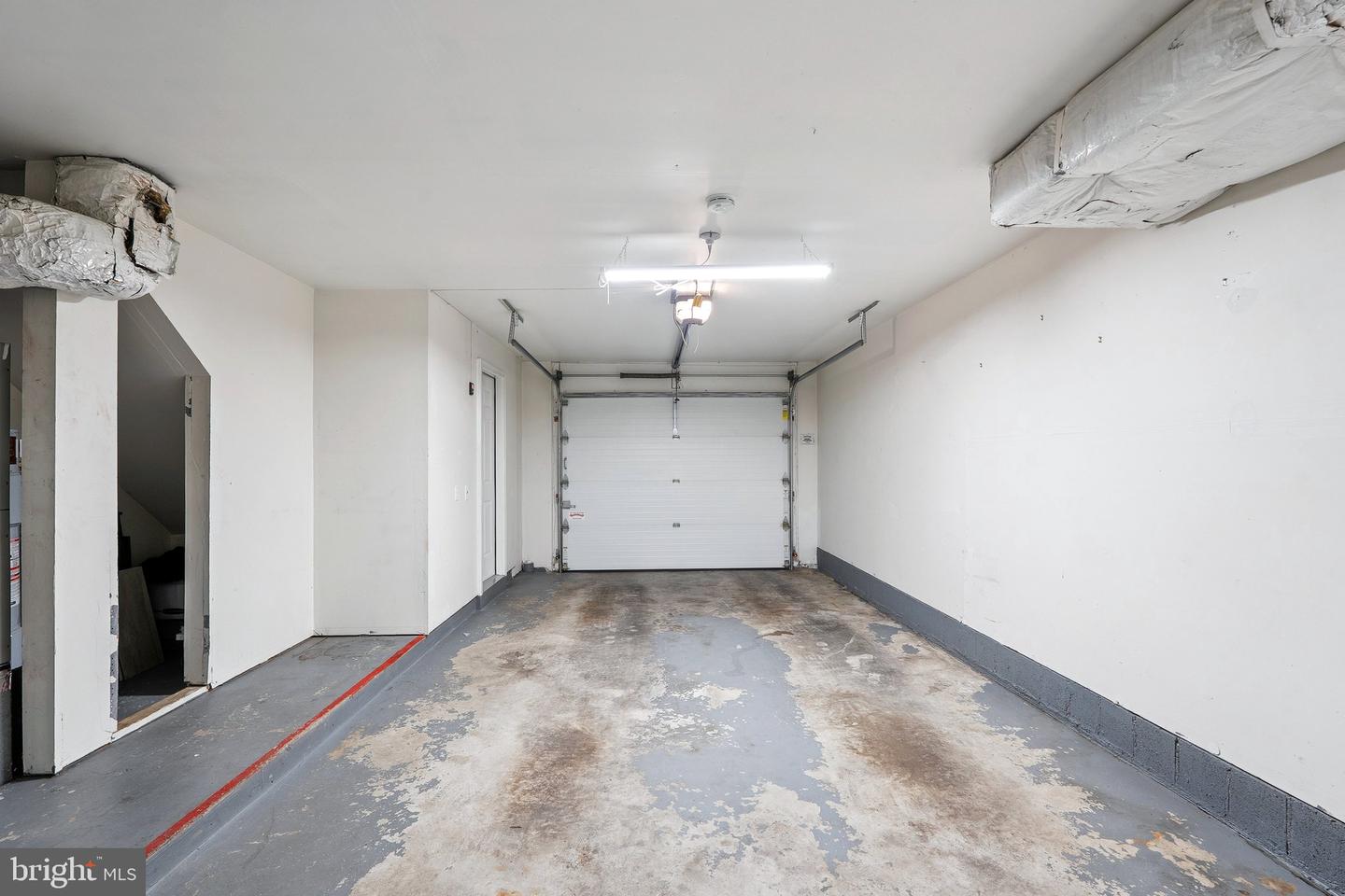 6861 WASHINGTON BLVD, ARLINGTON, Virginia 22213, 2 Bedrooms Bedrooms, ,2 BathroomsBathrooms,Residential,For sale,6861 WASHINGTON BLVD,VAAR2060382 MLS # VAAR2060382