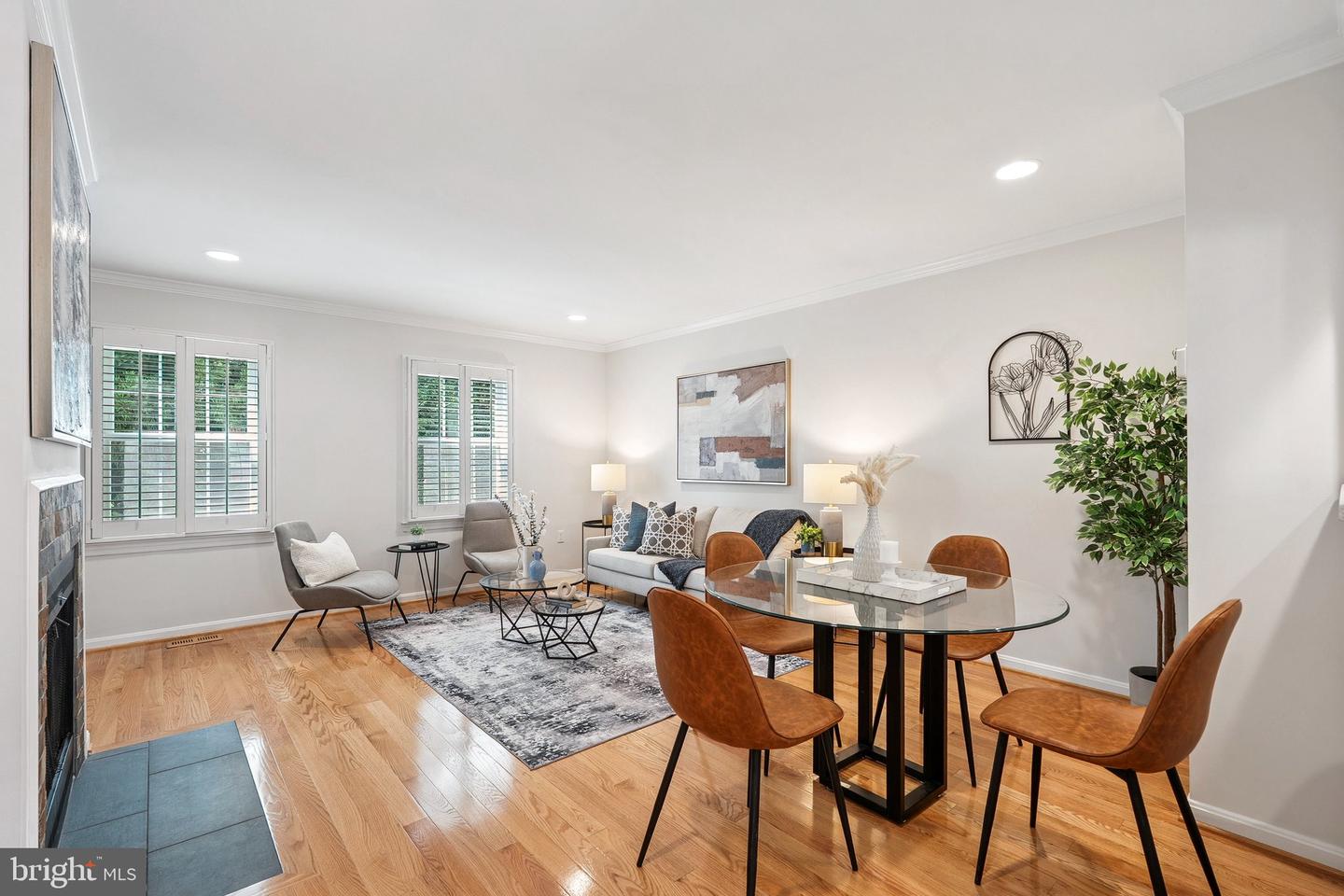 6861 WASHINGTON BLVD, ARLINGTON, Virginia 22213, 2 Bedrooms Bedrooms, ,2 BathroomsBathrooms,Residential,For sale,6861 WASHINGTON BLVD,VAAR2060382 MLS # VAAR2060382