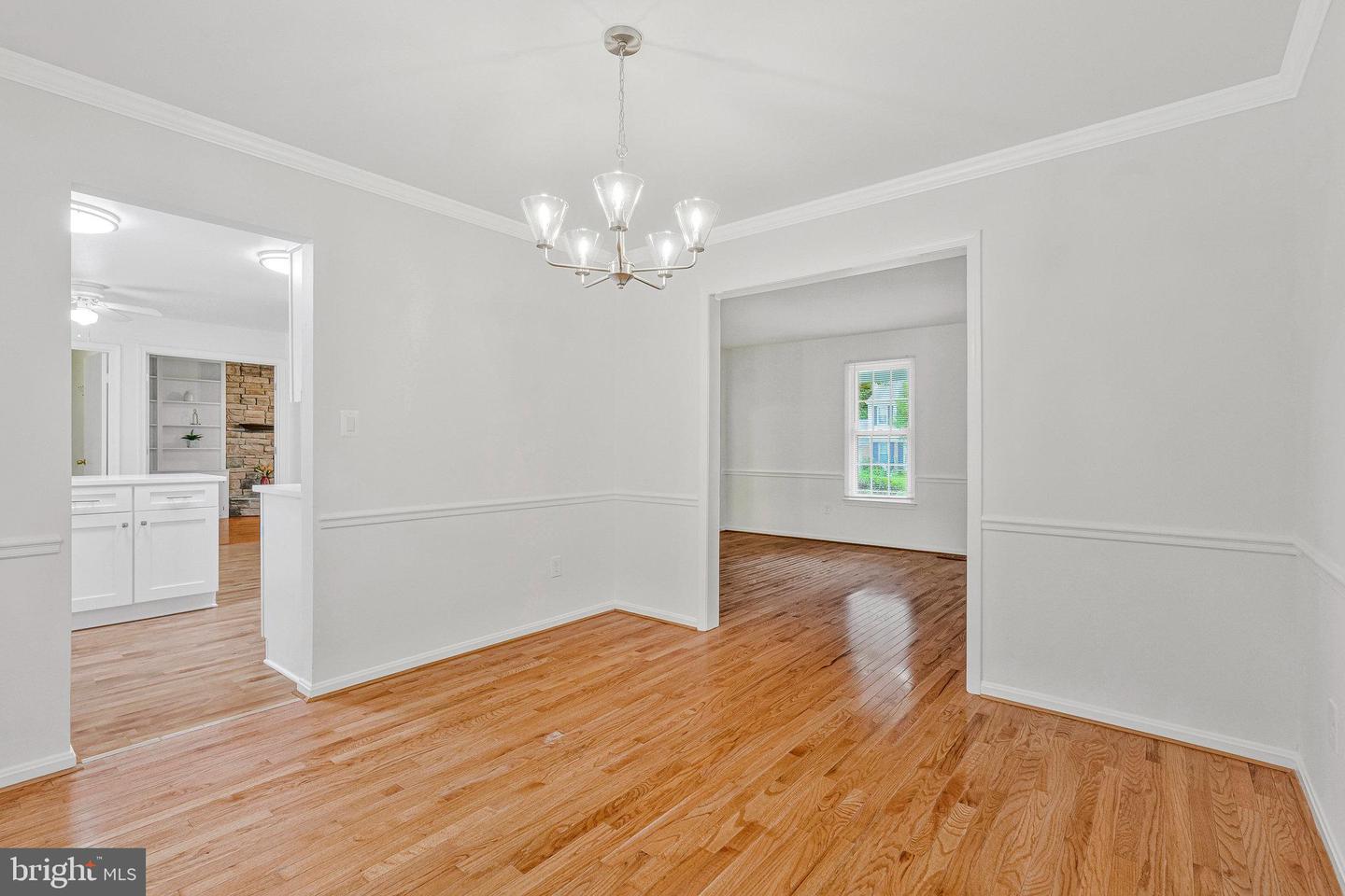 5216 DUNLEIGH DR, BURKE, Virginia 22015, 5 Bedrooms Bedrooms, ,3 BathroomsBathrooms,Residential,For sale,5216 DUNLEIGH DR,VAFX2254422 MLS # VAFX2254422