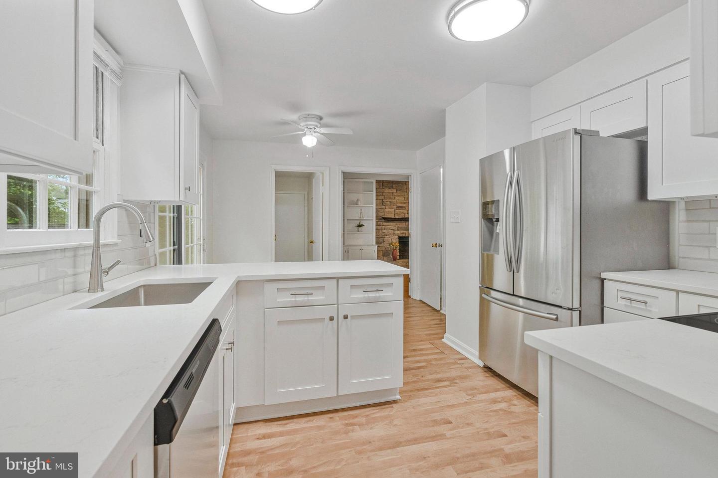 5216 DUNLEIGH DR, BURKE, Virginia 22015, 5 Bedrooms Bedrooms, ,3 BathroomsBathrooms,Residential,For sale,5216 DUNLEIGH DR,VAFX2254422 MLS # VAFX2254422