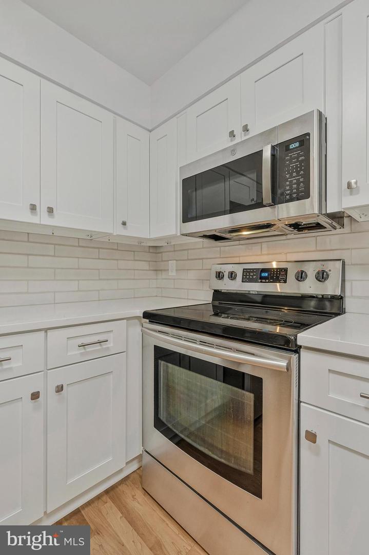 5216 DUNLEIGH DR, BURKE, Virginia 22015, 5 Bedrooms Bedrooms, ,3 BathroomsBathrooms,Residential,For sale,5216 DUNLEIGH DR,VAFX2254422 MLS # VAFX2254422