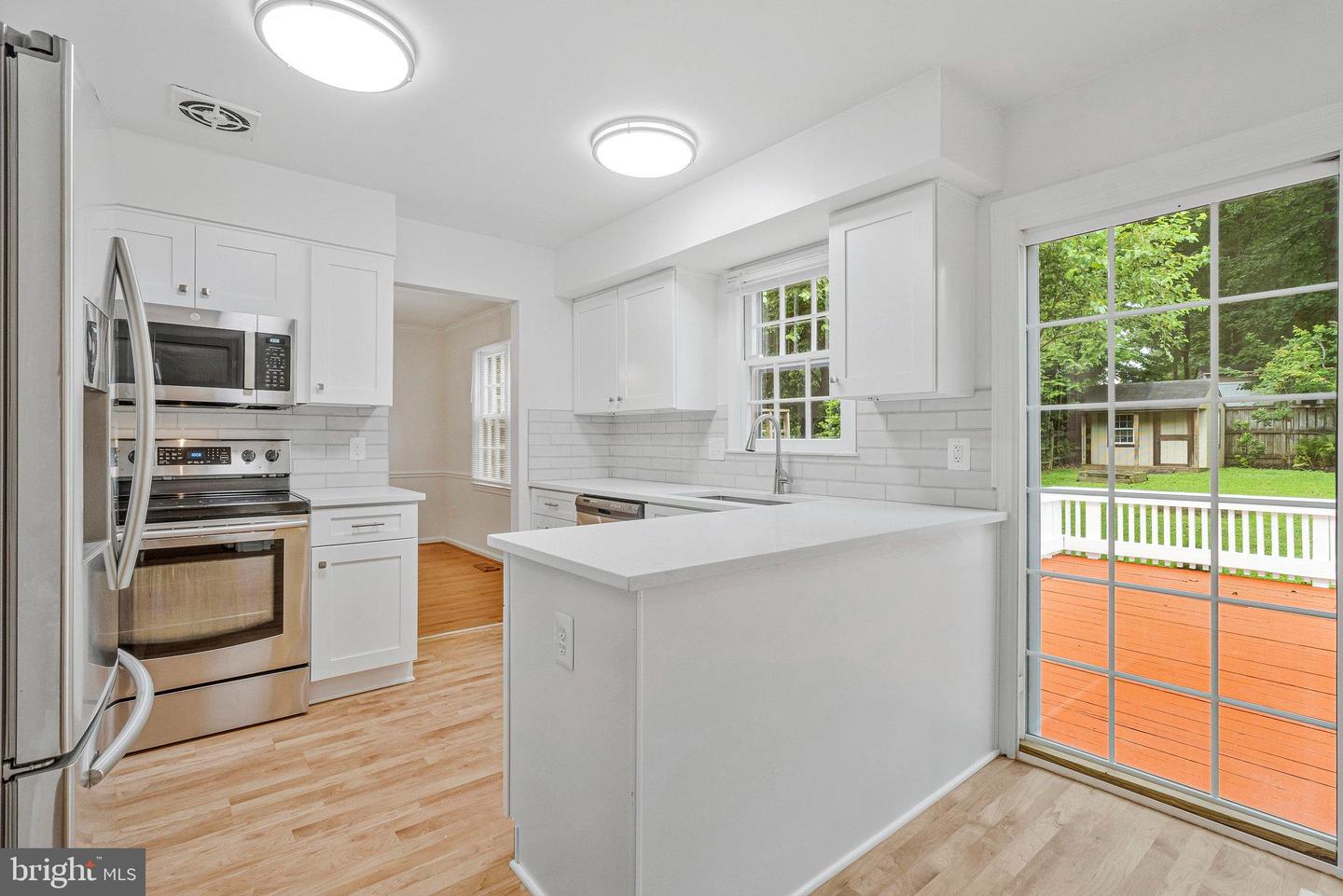 5216 DUNLEIGH DR, BURKE, Virginia 22015, 5 Bedrooms Bedrooms, ,3 BathroomsBathrooms,Residential,For sale,5216 DUNLEIGH DR,VAFX2254422 MLS # VAFX2254422