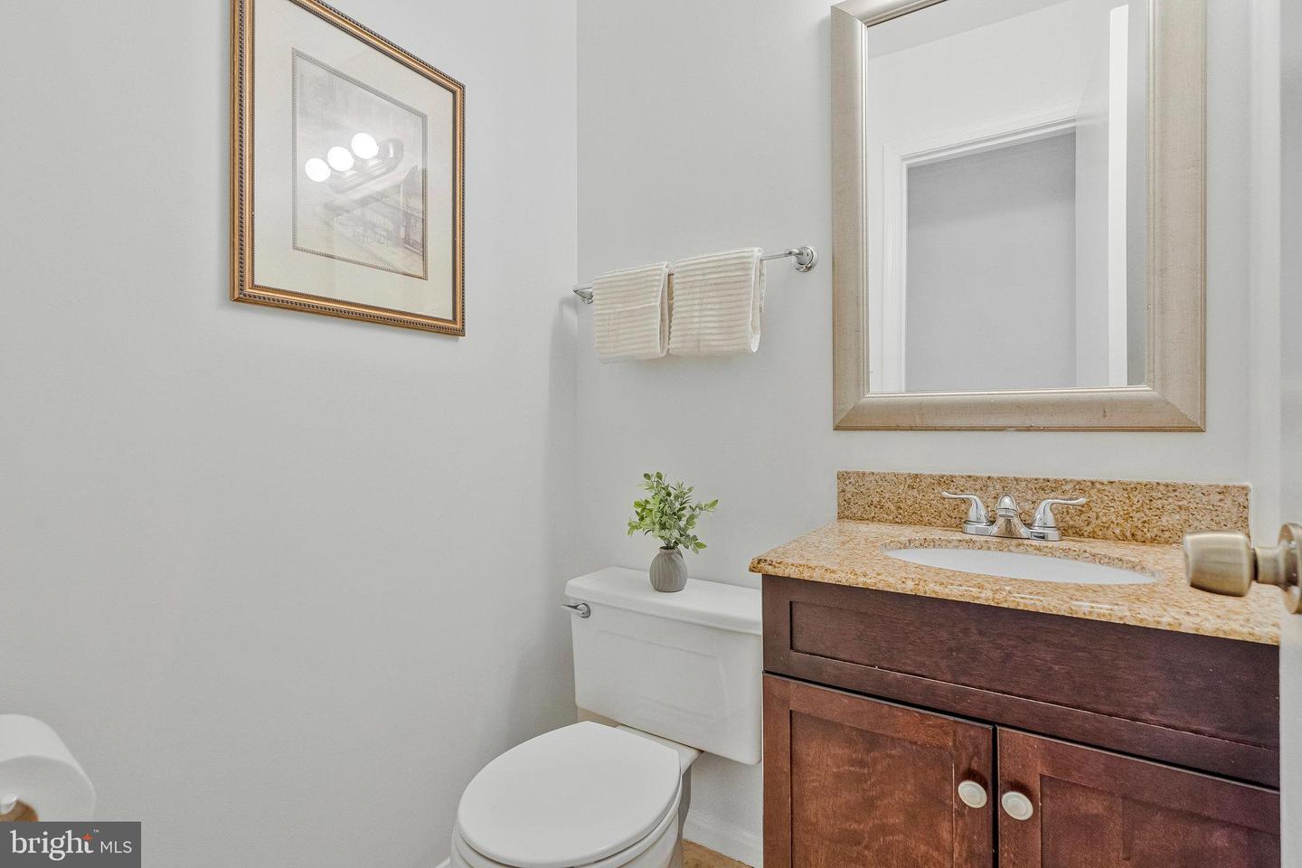 5216 DUNLEIGH DR, BURKE, Virginia 22015, 5 Bedrooms Bedrooms, ,3 BathroomsBathrooms,Residential,For sale,5216 DUNLEIGH DR,VAFX2254422 MLS # VAFX2254422