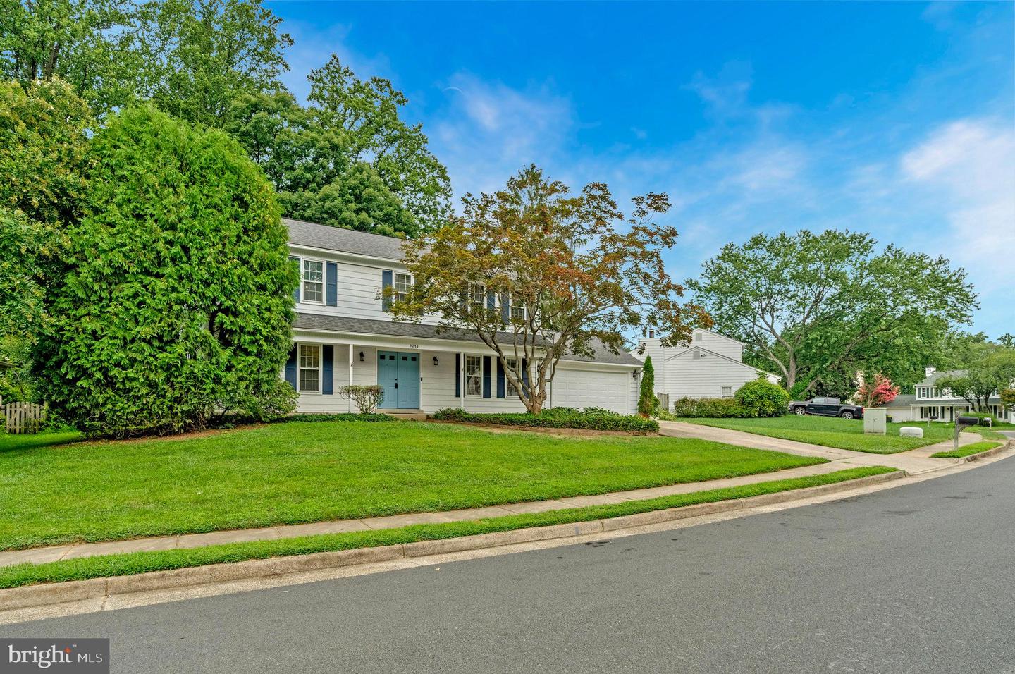 5216 DUNLEIGH DR, BURKE, Virginia 22015, 5 Bedrooms Bedrooms, ,3 BathroomsBathrooms,Residential,For sale,5216 DUNLEIGH DR,VAFX2254422 MLS # VAFX2254422