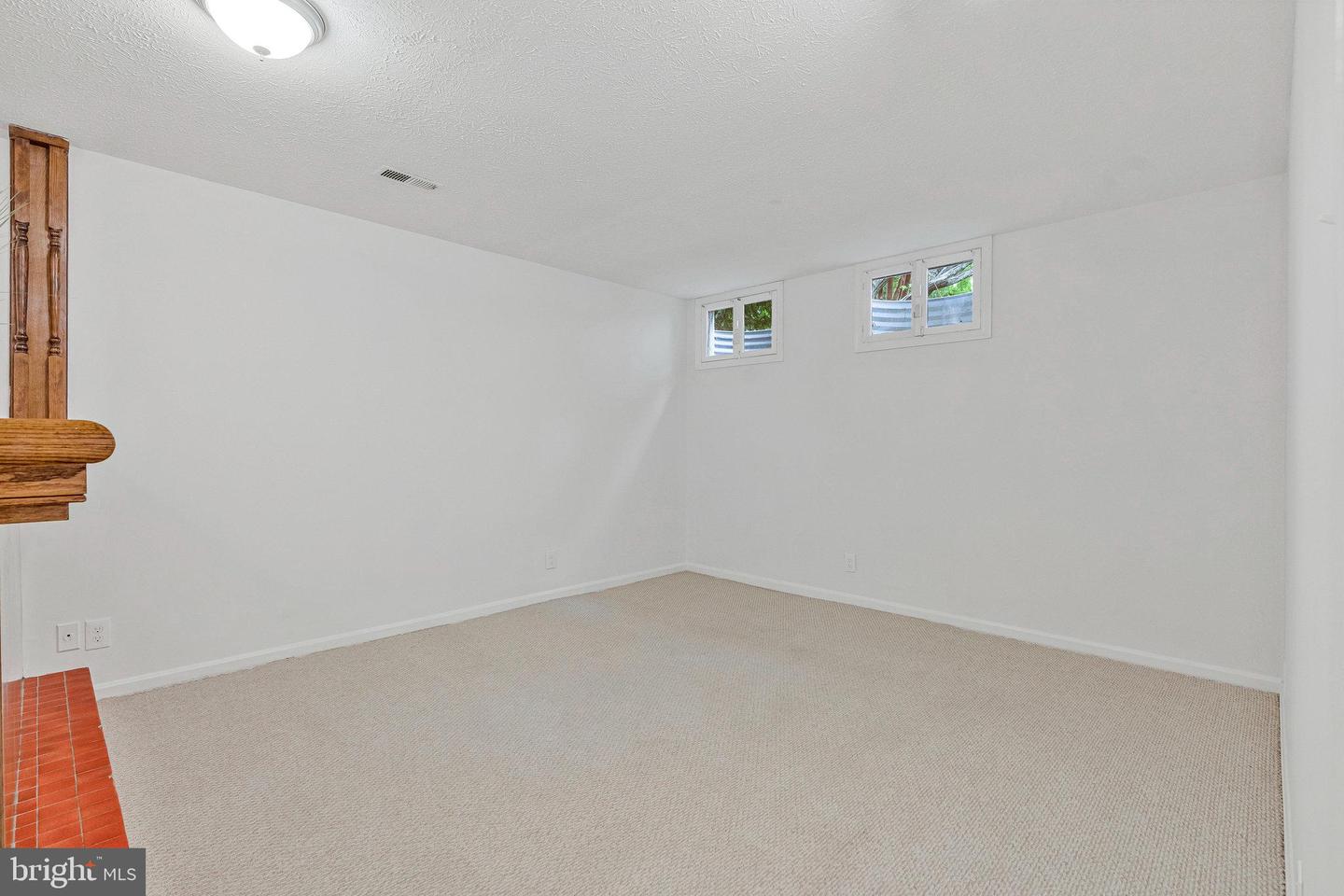 5216 DUNLEIGH DR, BURKE, Virginia 22015, 5 Bedrooms Bedrooms, ,3 BathroomsBathrooms,Residential,For sale,5216 DUNLEIGH DR,VAFX2254422 MLS # VAFX2254422