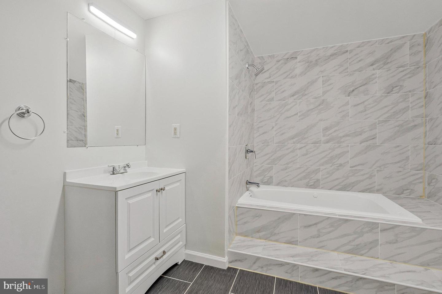 5216 DUNLEIGH DR, BURKE, Virginia 22015, 5 Bedrooms Bedrooms, ,3 BathroomsBathrooms,Residential,For sale,5216 DUNLEIGH DR,VAFX2254422 MLS # VAFX2254422
